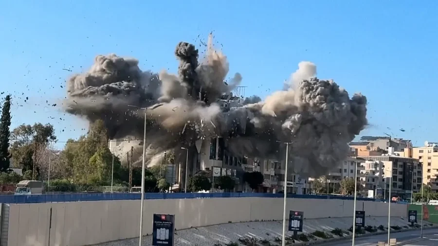 Israeli Strike Destroys Building in Beirut After Dispersal Order