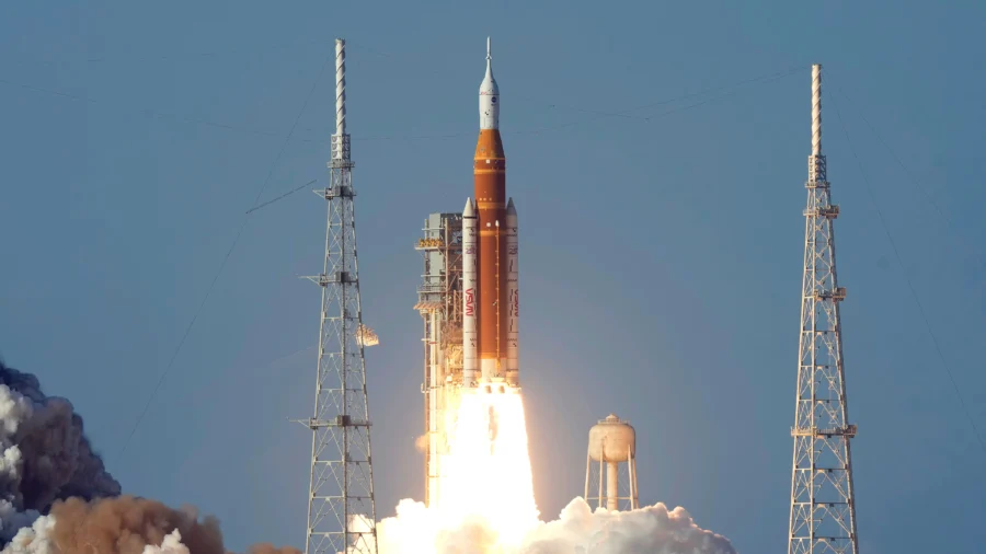 NASA Launches Artemis II, First Manned Moon Mission in 53 Years