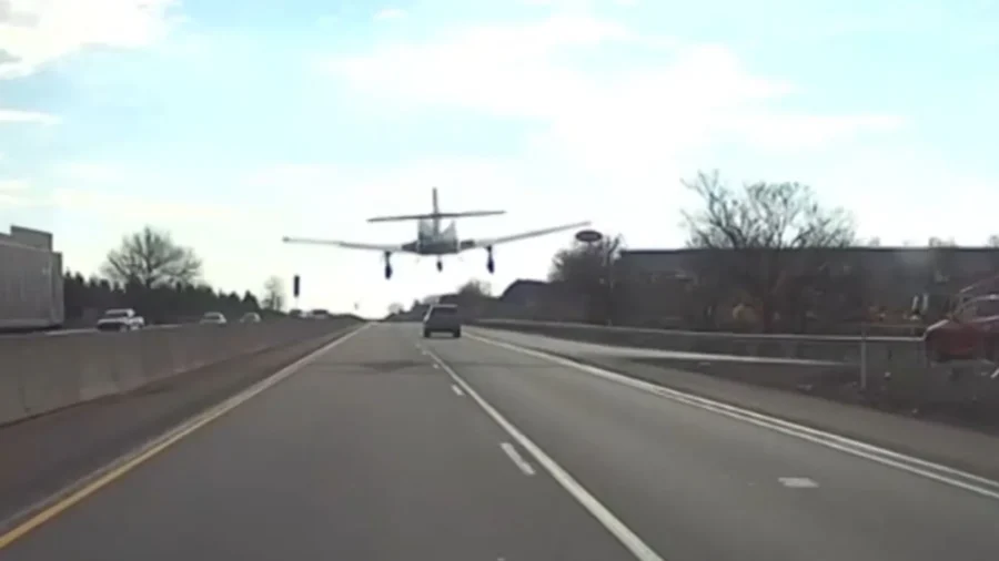 Dashcam Captures Plane Landing on Highway