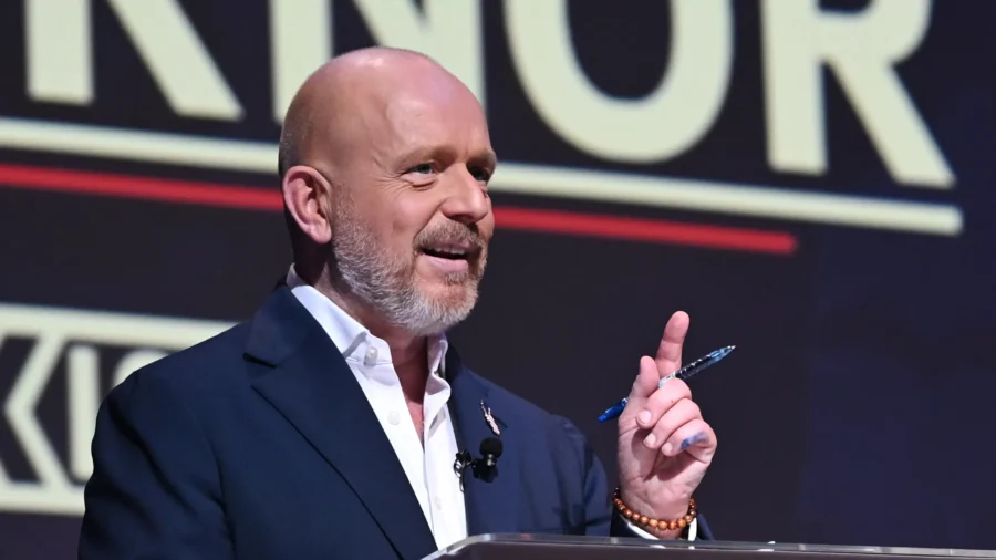 Trump Endorses Republican Steve Hilton for California Governor