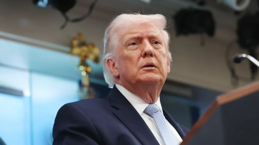 Trump Threatens ‘Complete Demolition’ of Iran if Deal Deadline Passes