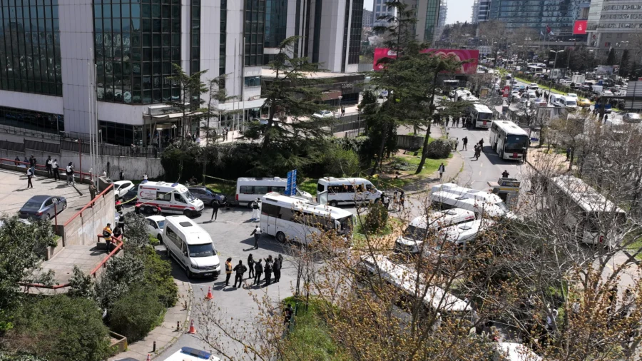 Gunfight Outside Israeli Consulate in Istanbul Leaves 1 Attacker Dead