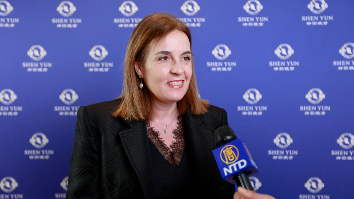 Luz Marina Lorenzo at the Shen Yun Performing Arts performance at Auditorio Víctor Villegas on March 28, 2026. (NTD)