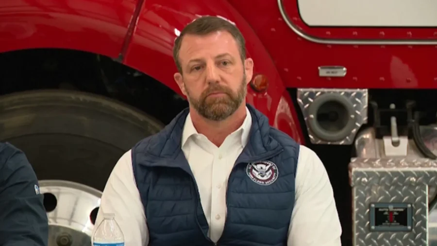 Homeland Security Secretary Suggests Suspending Customs Processing at Sanctuary City Airports