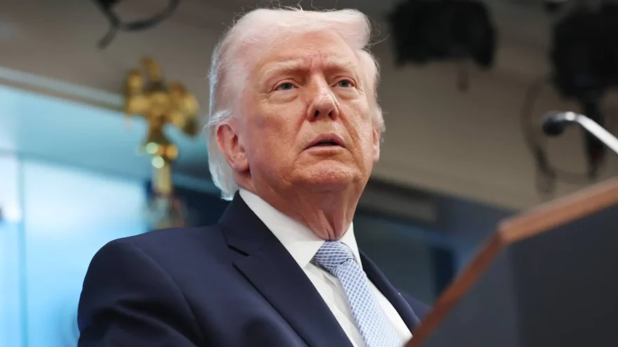 Trump Says US Forces to Stay Near Iran, Ready for Next Move