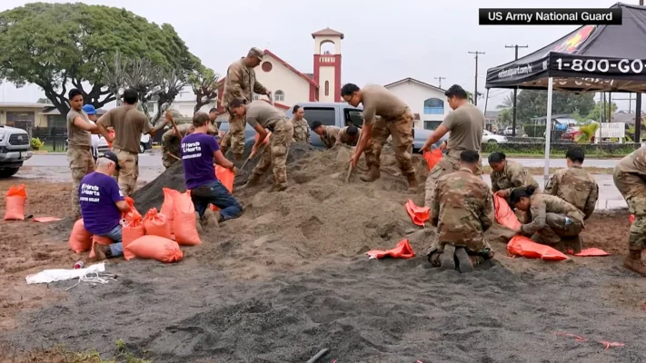 Flooding Fears Return to Hawaii as National Guard Helps With