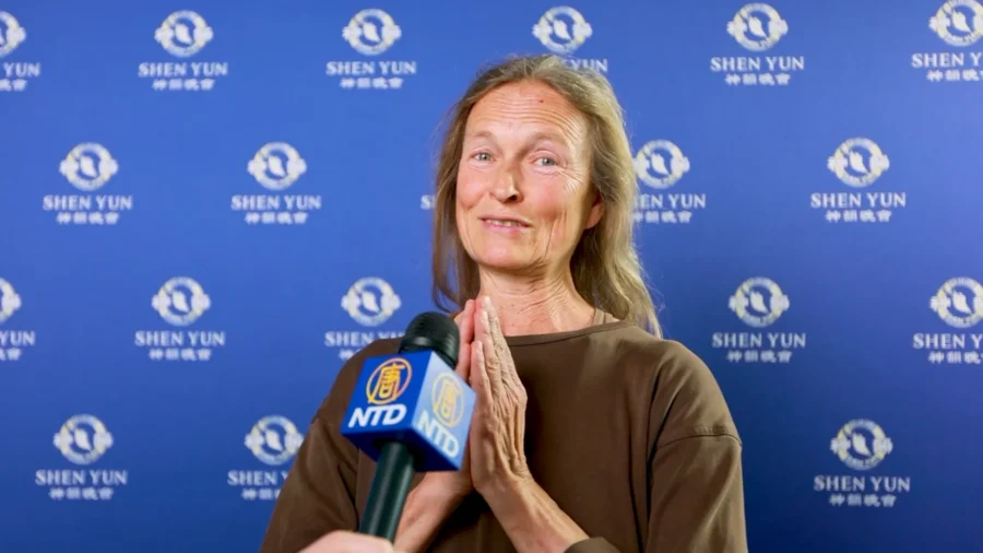 Vocal Teacher Moved by 'Profound Spiritual Message' in Shen Yun
