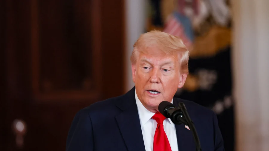 Trump Says Iran Is Without a Leader, ‘Infighting’ Creating Confusion