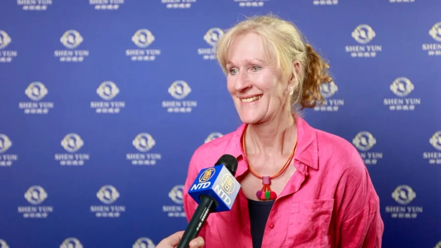 German Theatergoer Praises Shen Yun’s Performance as ‘Powerful yet Elegant’