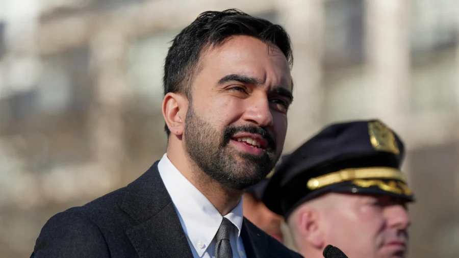 Mamdani Vetoes Protest ‘Buffer Zone’ Bill Passed by City Council