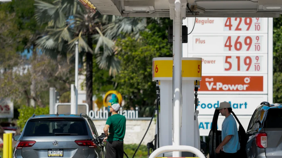 US Gas Prices Hit Highest Level in 4 Years, Analyst Says
