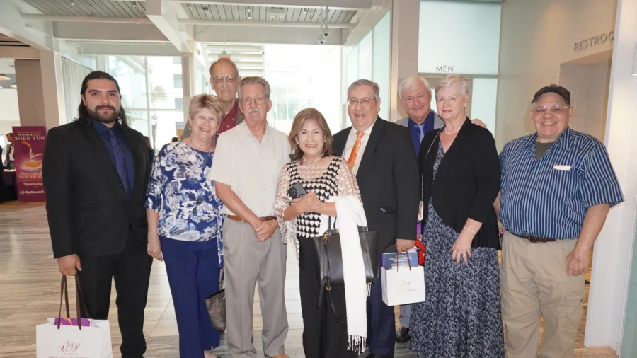 It’s Amazing How Brave Shen Yun Artists Are, Says Organization Chairman