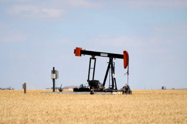 Canada Is Having a Technical Recession Due to Over-Regulation: Economist