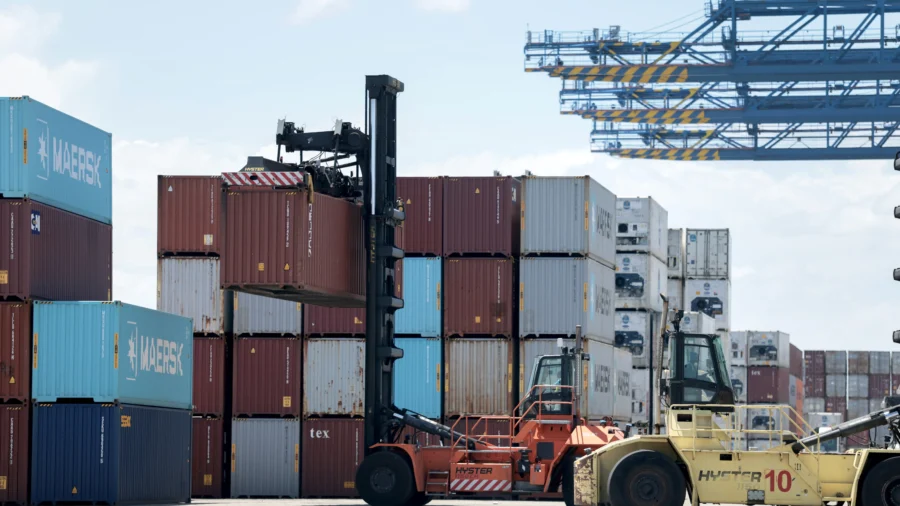 US Trade Court Strikes Down Trump’s 10 Percent Global Tariffs
