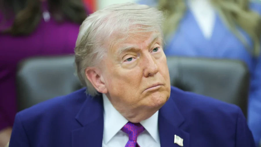 Trump Says Iran Ceasefire on 'Life Support' After Rejecting Tehran's Response