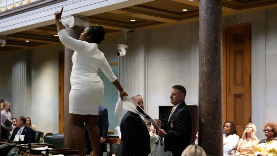 Tennessee Legislature Strips All Democrats of Committee Assignments After Redistricting Protests