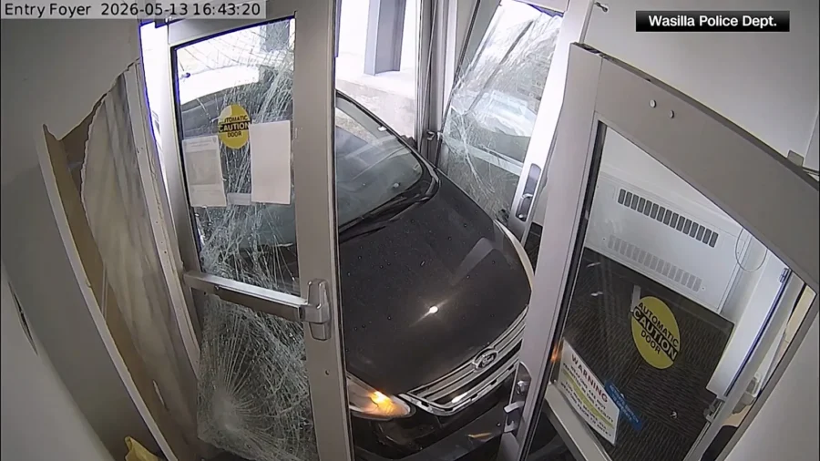 Man Crashes Into Alaska Police Station, Sprays Mace at Officer