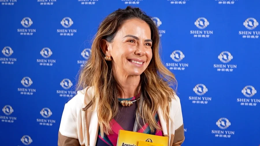 Curitiba Theatergoer Says Shen Yun Brings Harmony and Inner Peace Through Art