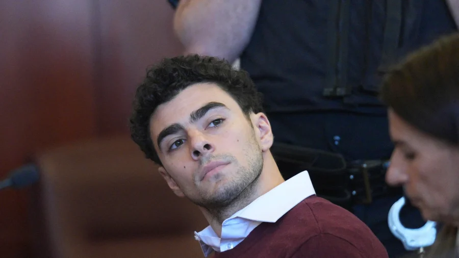 Both Sides Secure Wins During Key Evidence Hearing in Luigi Mangione State Murder Trial