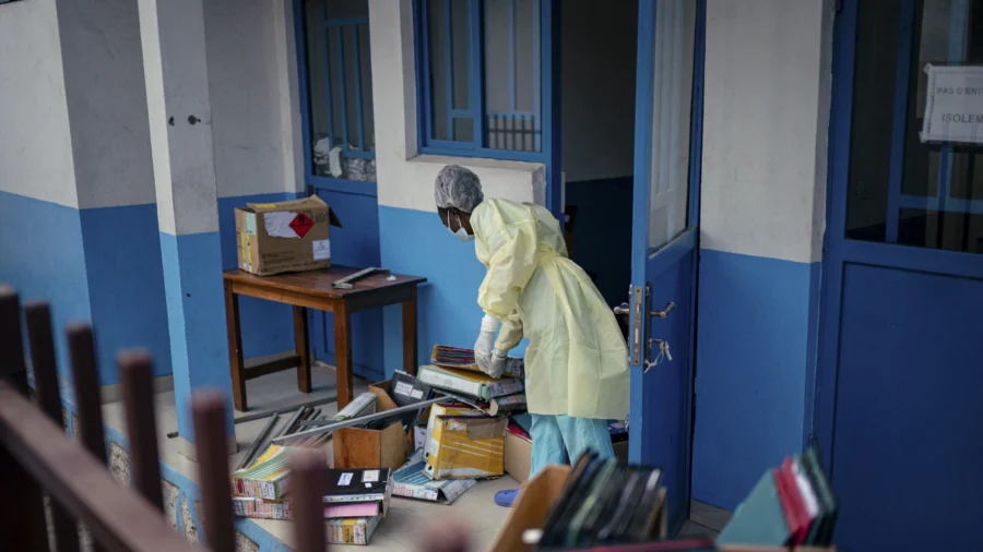 US Imposes Travel Restrictions Due to Ebola Outbreak