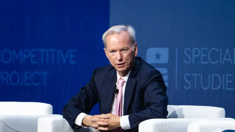 Former Google CEO Gets Booed at Graduation Ceremony Over Remarks About AI