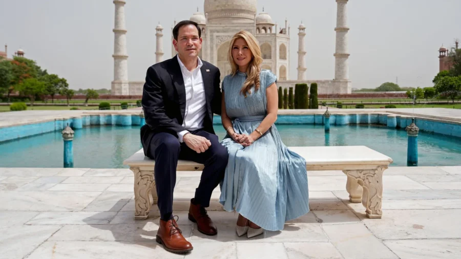 Rubio Visits Taj Mahal With Wife