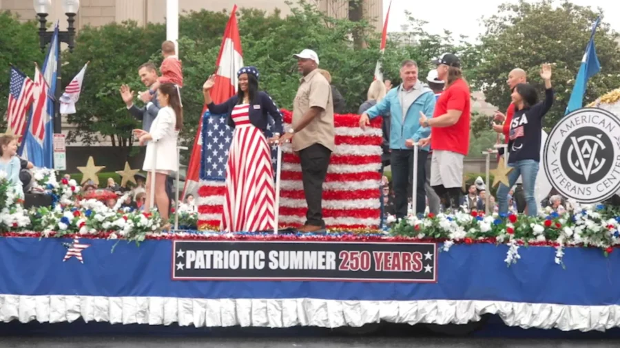 Americans Honor Fallen Heroes