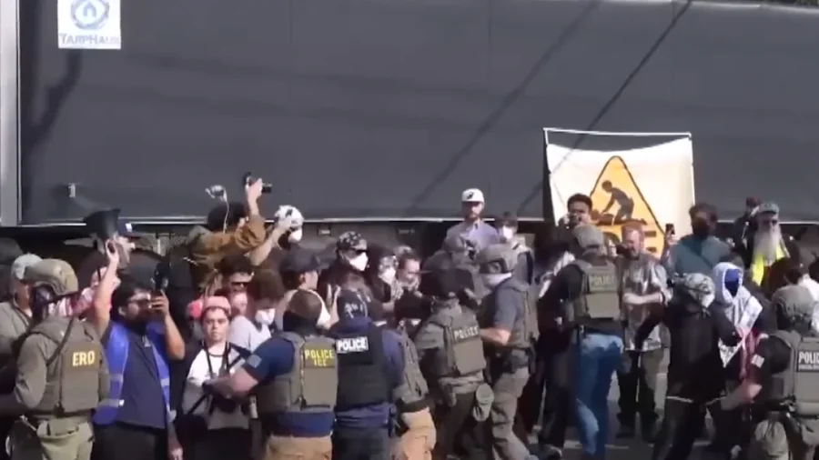 DHS Says Police Not Responding to Unrest Outside Newark ICE Facility