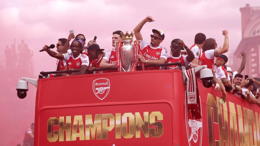 Fans Paint London Streets Red With Flares to Celebrate Arsenal's Premier League Victory
