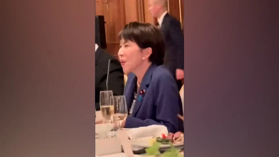 Leaders of Philippines and Japan Sing Along to The Beatles and Lennon During State Dinner