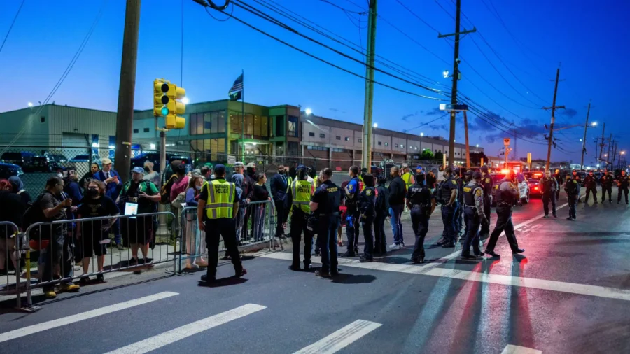 Curfew in Effect, Police Control Expanded Around Newark ICE Detention Center