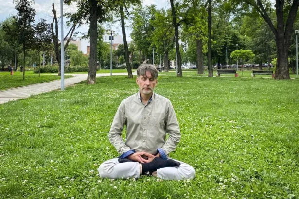 Dejan Markovic, a Falun Gong practitioner, meditates in Belgrade, Serbia, on May 9, 2024. (Courtesy of Dejan Markovic)