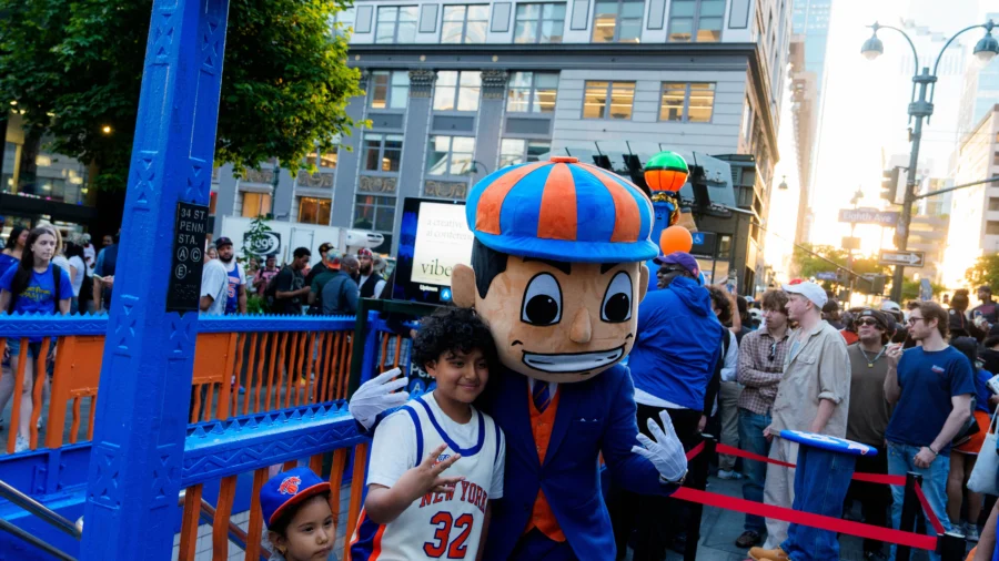 Knicks Spirit Alive in NYC as Team Heads to NBA Finals