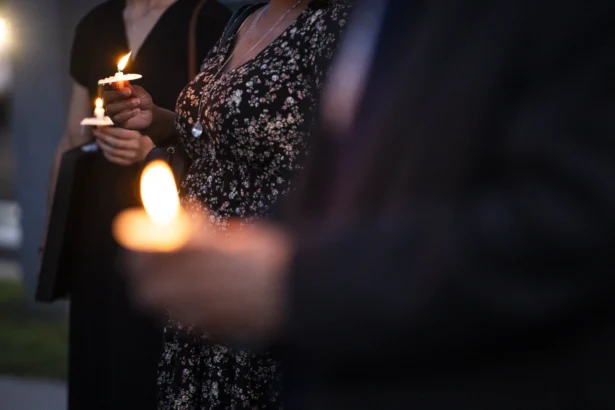 A Tiananmen Square massacre candlelight vigil is held at the Victims of Communism Memorial in Washington on June 4, 2026. (Madalina Kilroy/The Epoch Times)