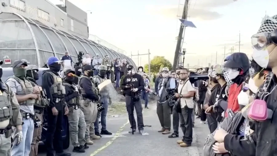 Police Arrest Demonstrators at Newark ICE Facility
