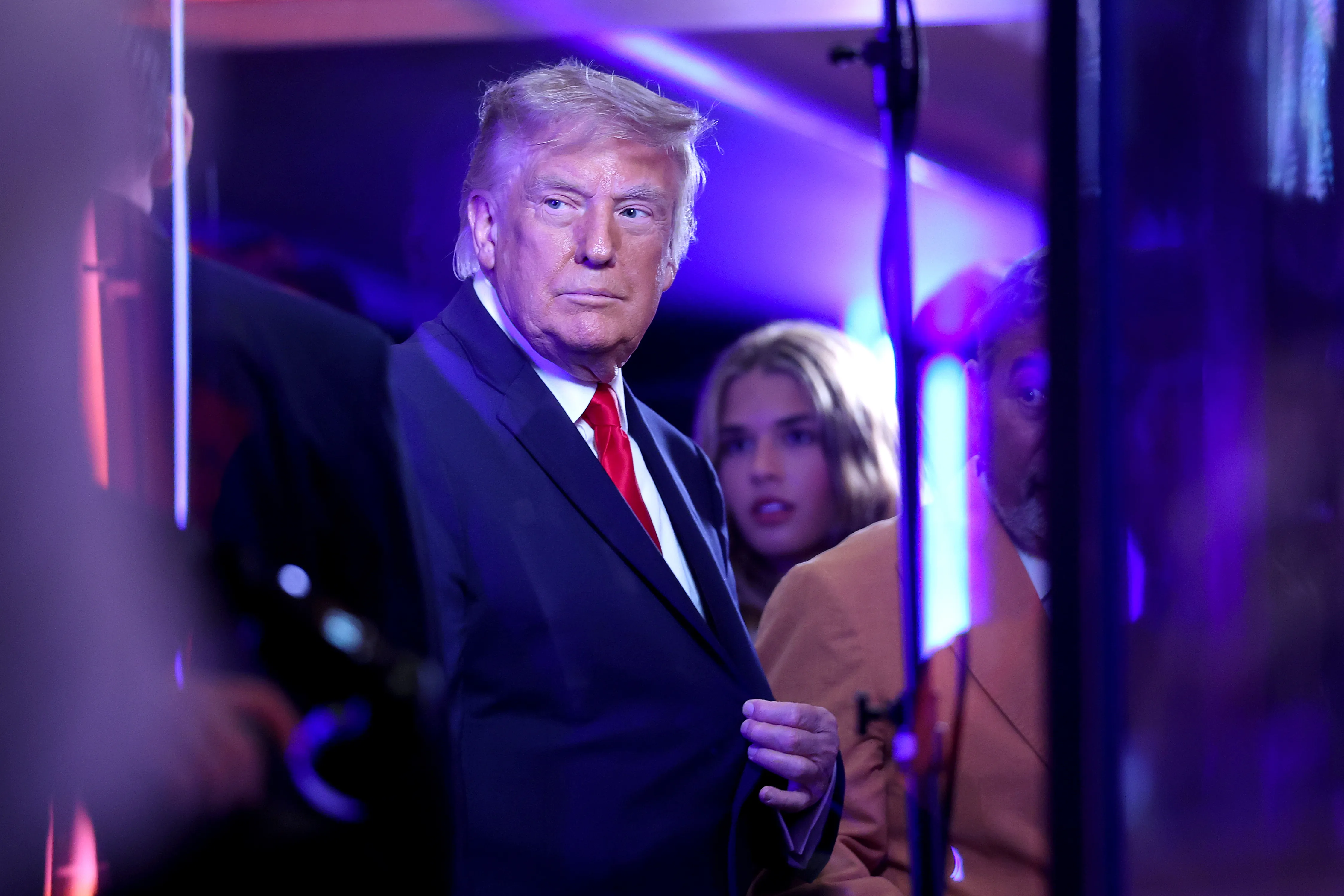 US Launches Retaliatory Strikes After Iran Downs Apache Helicopter; Scandal-Plagued Graham Platner Seeks Dem. Senate Nomination in Critical Maine Race