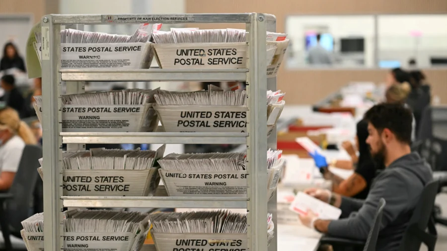 ICE to Deport Foreigners Who Illegally Vote in Federal Elections