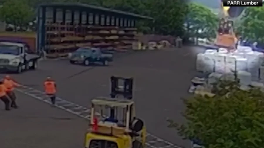 Balloon Makes Surprise Landing in Oregon Lumber Yard