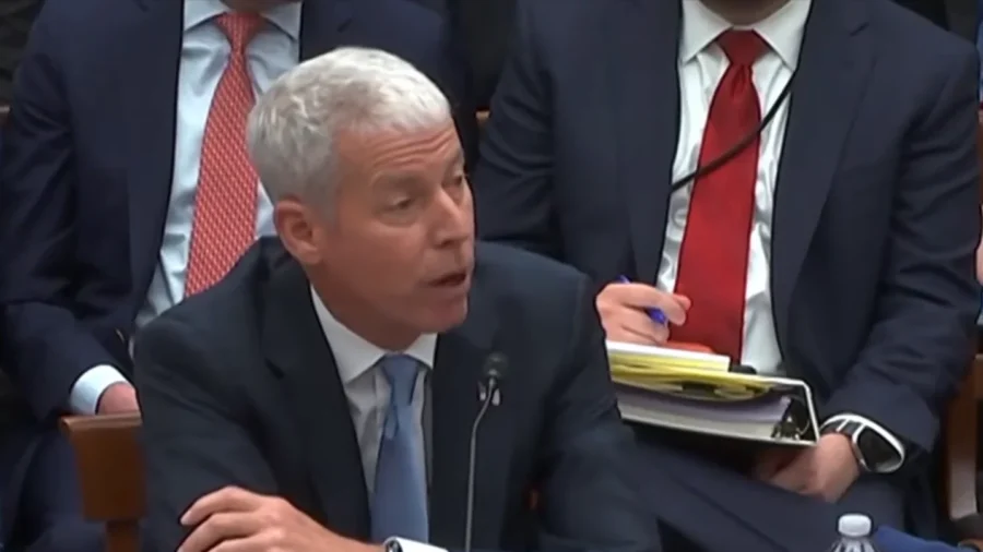 Lawmakers Press Cabinet Members on Iran, China
