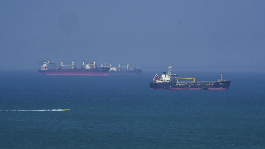 Military Helping Move Millions of Barrels of Oil out of Persian Gulf, US Energy Secretary Says