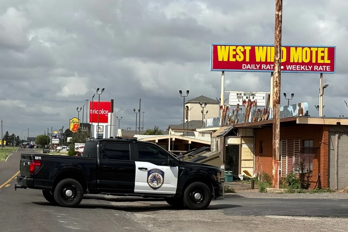 Shooting in Midland, Texas, Kills 1, Injures 10