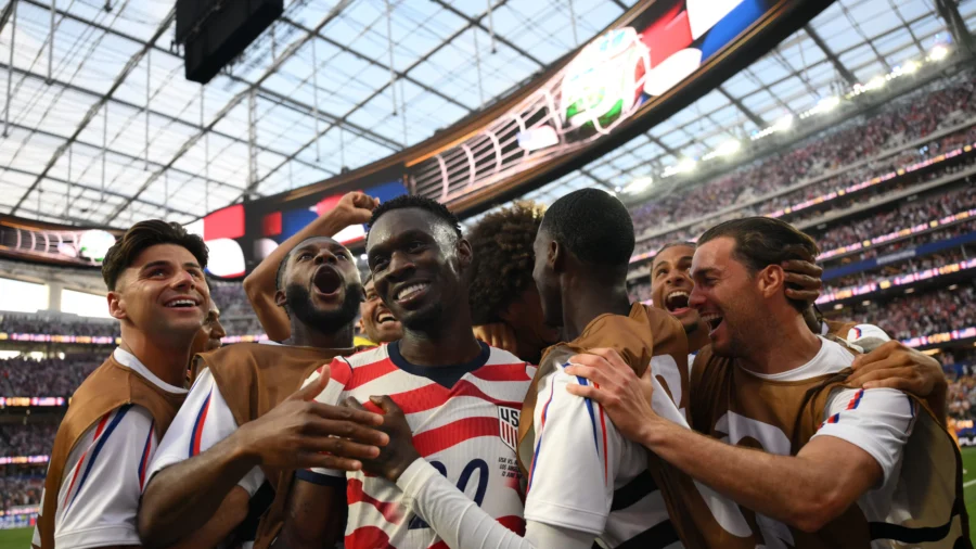 US Opens Its Home World Cup With 4–1 Victory Over Paraguay