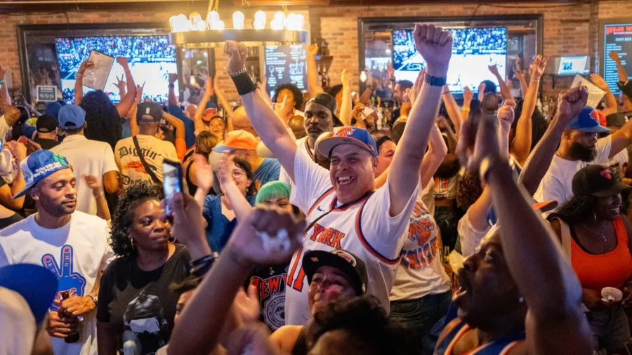Security in Focus Ahead of Knicks Parade in Manhattan
