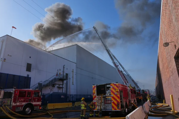 Warehouse Fire Forces Los Angeles Residents to Shelter-in-Place