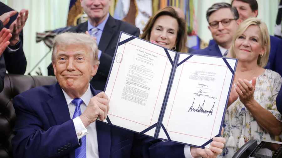 Trump Signs Executive Orders on Quantum Technology