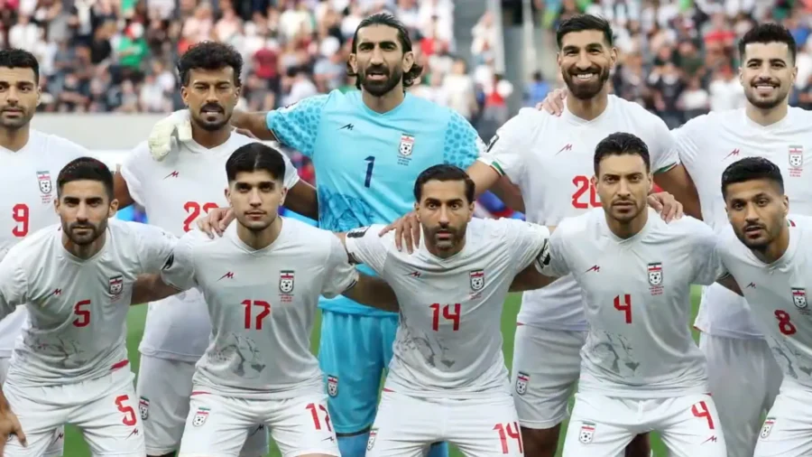 Iran's Football Team Leaves Note of Friendship