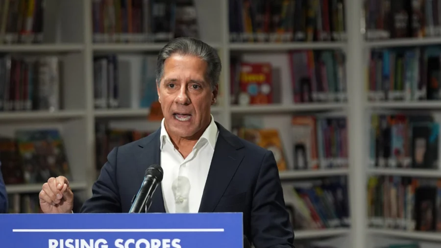 Los Angeles Unified School District Superintendent Resigns