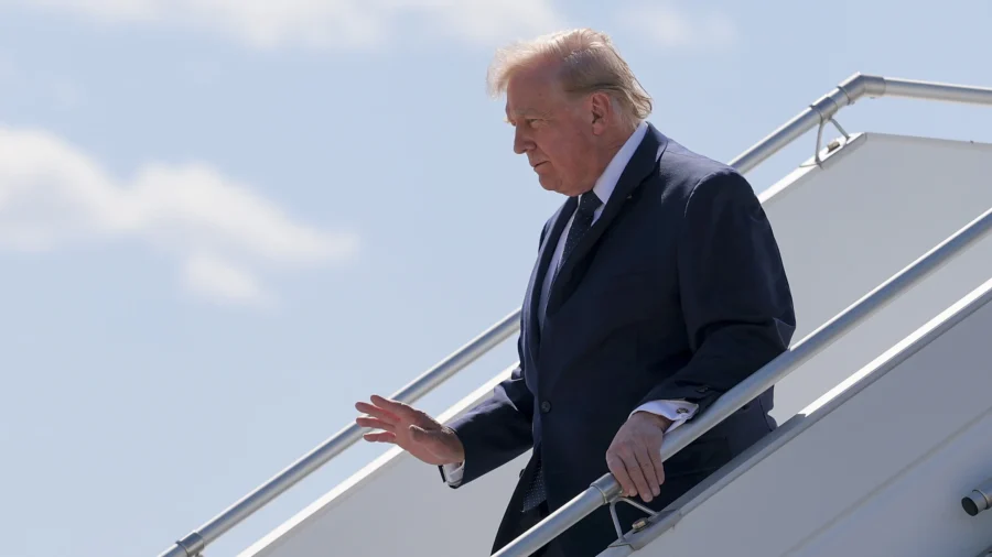 Trump Arrives in Pennsylvania