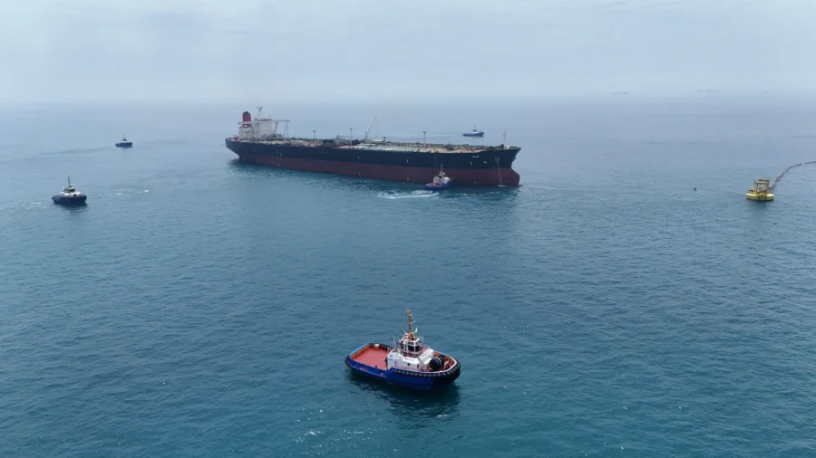 Oil Prices Tumble Following US-Iran Agreement, Sanctions Relief