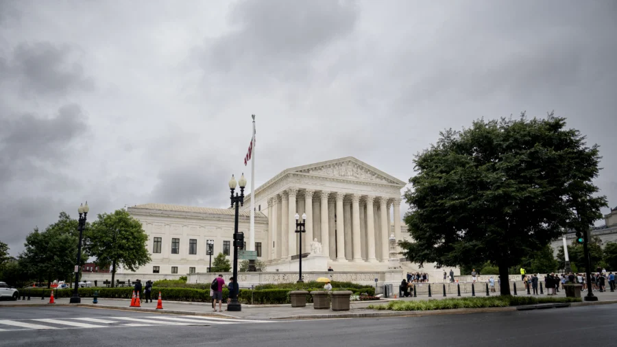 Supreme Court Strikes Down Hawaii’s Gun Restrictions in Major 2nd Amendment Case